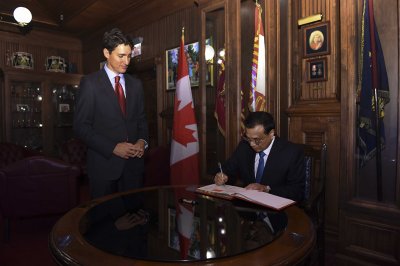 李克强同加拿大总理特鲁多举行会谈